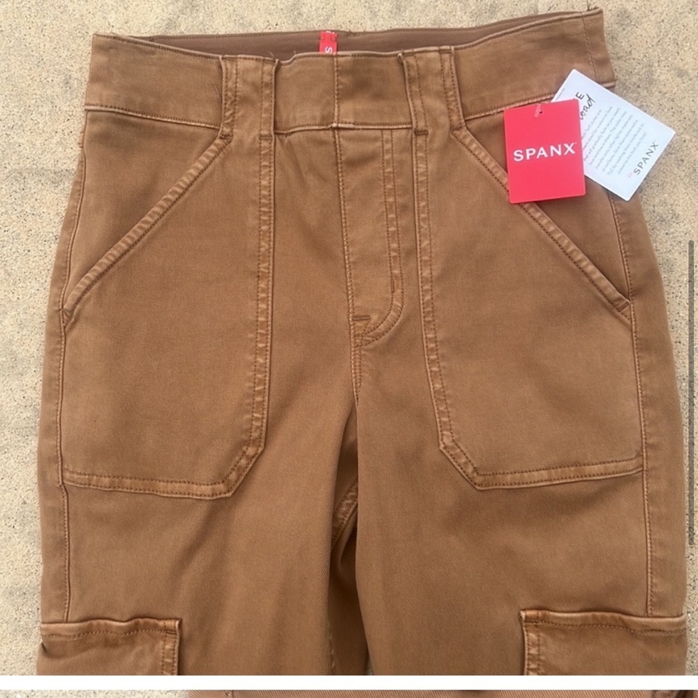 SPANX Women's Stretch Twill Ankle Cargo Pants Honey Glow Size S NWT - Picture 3 of 10